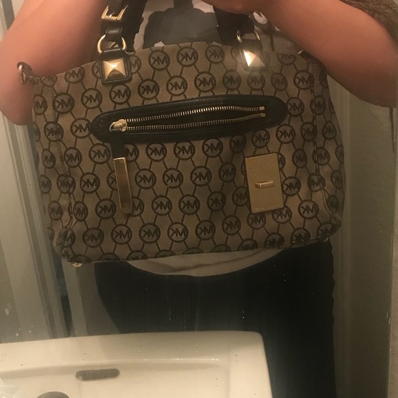 Monogram Purse - Picture 2 of 3